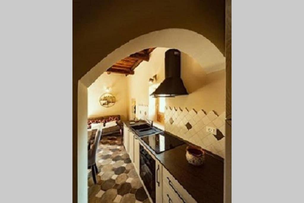 צ'יוויטה קסטלנה Torre Medievale Il Castellaccio מראה חיצוני תמונה